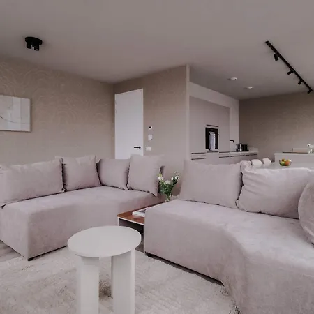 Apartmán 1br Penthouse In Centre *