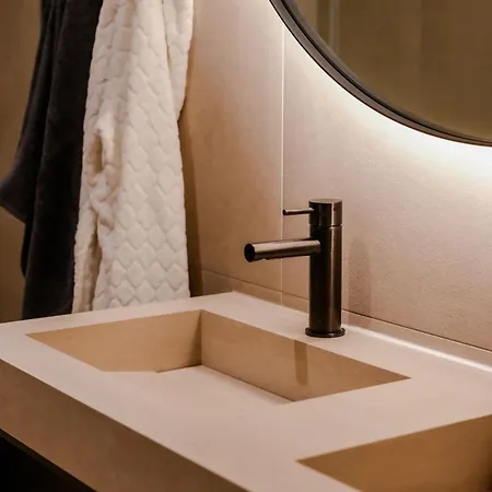 Apartmán 1br Penthouse In Centre *